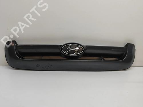 Used Grille HYUNDAI SANTA FÉ I (SM) 2.0 CRDi All-wheel Drive (145 hp) 24141846