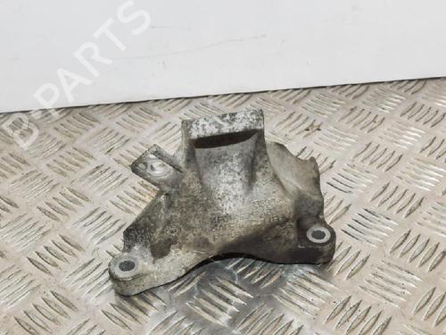 Used Engine mount Engine mount 14658300 14658300