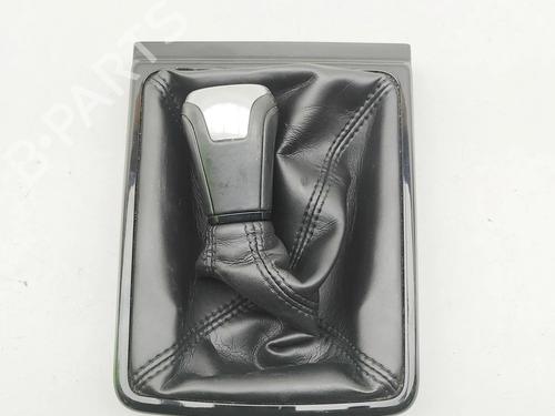 BP32779910I34 main image