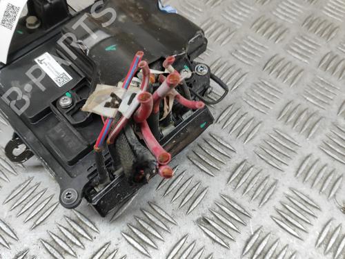 Fuse box TESLA MODEL X (5YJX) P100D AWD | BP26319762E1 - Image 3