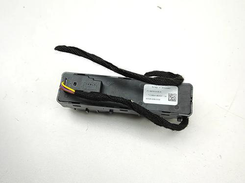 Switch TESLA MODEL Y (5YJY) Long Range All-wheel Drive | BP38565412I30 - Image 2