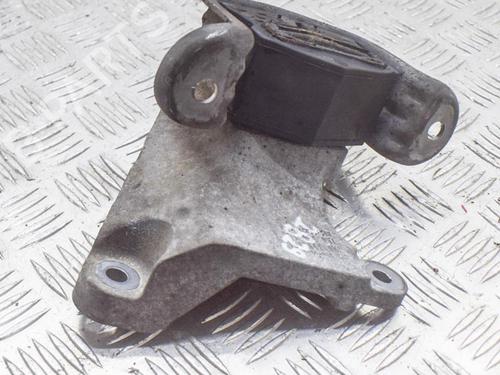 Used Gearbox mount VW TRANSPORTER T5 Van (7HA, 7HH, 7EA, 7EH) 2.0 TDI (140 hp) 8835375