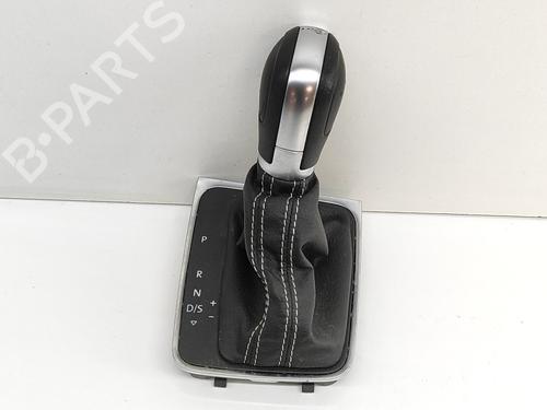 Used Shift knob VW GOLF VII (5G1, BQ1, BE1, BE2) 1.6 TDI (105 hp) 24581154