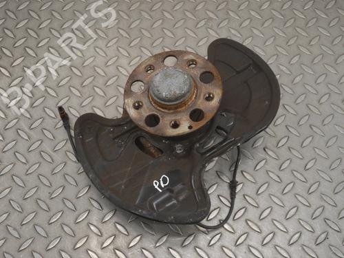 Used Right front steering knuckle Right front steering knuckle MERCEDES-BENZ SLK (R172) 250 CDI / d (172.403) (204 hp) 33361210 33361210