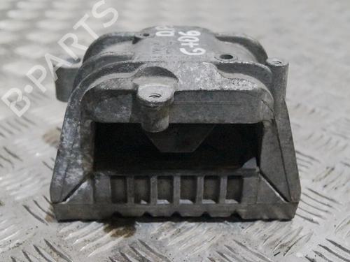 Used Engine mount Engine mount VW GOLF VI (5K1) 2.0 TDI (140 hp) 6718740 6718740