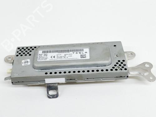 Module électronique TESLA MODEL 3 (5YJ3) EV AWD (351 hp) 28430252
