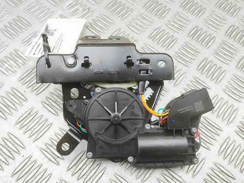 tailgate-lock-tesla-model-3-5yj3-2017-33697828 main image