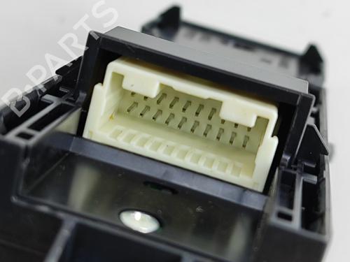 Right front window switch TOYOTA COROLLA Estate (_E21_) 1.8 Hybrid (ZWE211) | BP28550039I26