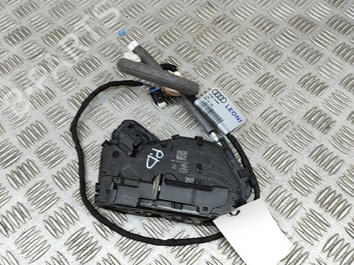 front-right-lock-audi-q4-e-tron-suv-f4b-2020-28431026 main image