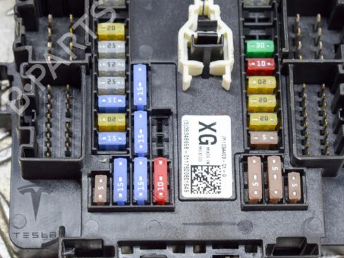 Fuse box TESLA MODEL X (5YJX) P100D AWD | BP8842953E1 - Image 3