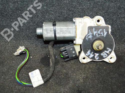 Rudehejsemotor forskærm højre MERCEDES-BENZ E-CLASS (W211) E 280 CDI (211.020) (190 hp) 6715176