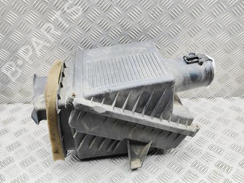 Used Air filter box CADILLAC ESCALADE 6.2 AWD (426 hp) 30394588