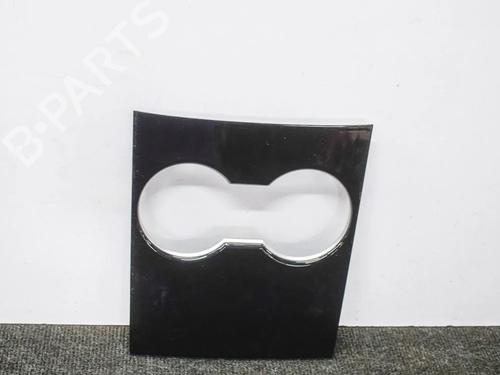 Used Middle console Middle console TESLA MODEL 3 (5YJ3) EV AWD (351 hp) 27748601 27748601