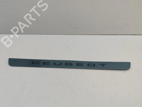 Used Step Step PEUGEOT 2008 II (UD_, US_, UY_, UJ_, UR_, UC_) 1.2 PureTech 130 (USHNS, URHNS) (130 hp) 28553187 28553187
