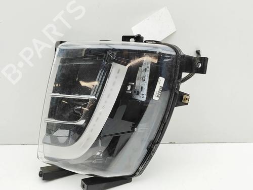 Used Left front fog light Left front fog light TESLA MODEL X (5YJX) 90D AWD (525 hp) 33382975 33382975