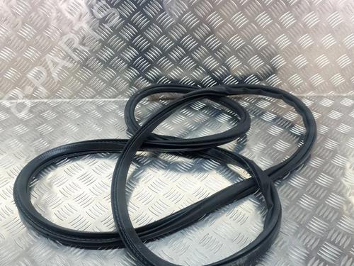 Used Rubber door seal VOLVO XC90 II (256) D5 AWD (235 hp) 14614895