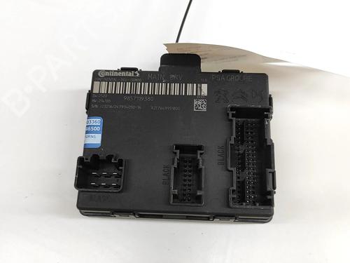 Used Electronic module PEUGEOT 3008 III (KA_, KB_, KC_) e-210 (KCZKZX) (213 hp) 28559159
