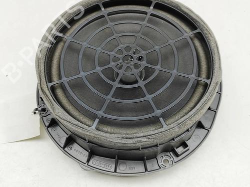 speaker-audi-a4-b9-8w2-8wc-2015-32974019 main image
