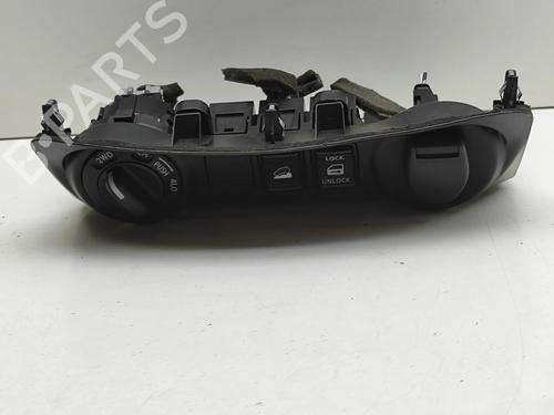 Used Switch Switch NISSAN NAVARA NP300 Pickup (D23, D23T) 2.3 dCi 4x4 (158 hp) 33382733 33382733