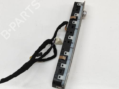 Switch BMW X7 (G07) xDrive 40 d Mild-Hybrid | BP27797367I30 
