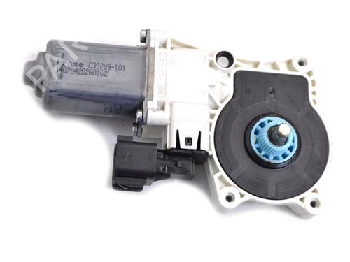 Right front window motor LAND ROVER RANGE ROVER VELAR (L560) 2.0 D240 SD4 4x4 | BP30227097E20