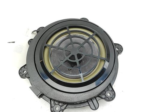 speaker-porsche-macan-95b-2014-34136608 main image