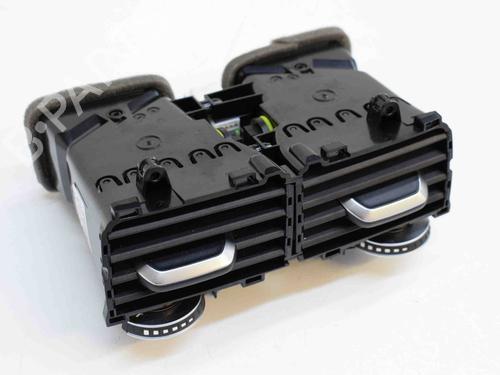 Used Air vent BMW 5 Touring (G31) 520 d (190 hp) 30211451