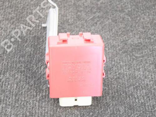 Used Electronic module TOYOTA AURIS Estate (_E18_) 1.4 D-4D (NDE180_) (90 hp) 6753816