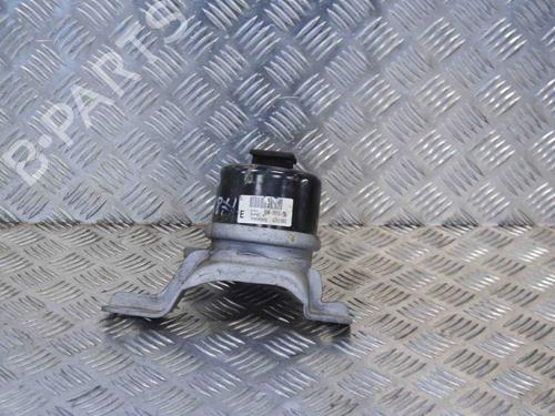 Used Engine mount VOLVO XC70 II (136) D4 AWD (181 hp) 6760879