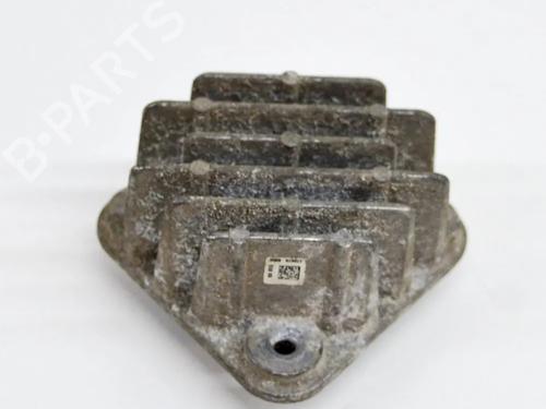 lights-ecu-renault-captur-i-j5_-h5_-09-tce-90-tre0000747-e154554-2013-11869706 main image