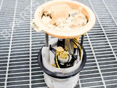 Fuel pump VW GOLF VI (5K1) 1.6 TDI | BP6741472M76 