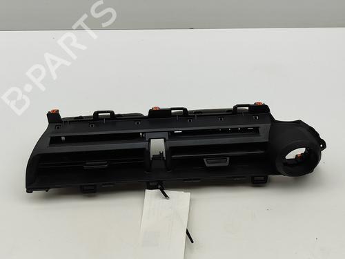 Used Air vent TOYOTA PRIUS (_W6_) 2.0 PHEV (MXWH61L, MXWH61) (223 hp) 28433413