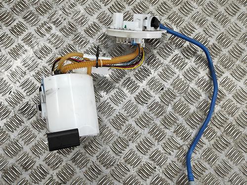 Used Fuel pump MERCEDES-BENZ CLA (C118) CLA 180 (118.384) (136 hp) 27775353