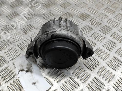 Used Engine mount BMW 1 (E87) 118 d (143 hp) 17374506