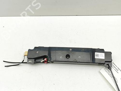 antennabase-tesla-model-3-5yj3-2017-32680551 main image