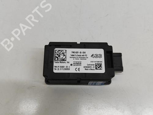 Used Electronic module TESLA MODEL S (5YJS) P100D AWD (772 hp) 28498043