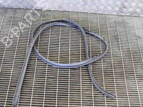 Used Rubber door seal MITSUBISHI L200 / TRITON (KJ_, KK_, KL_) 2.4 DI-D 4WD (KJ0T) (154 hp) 14613223