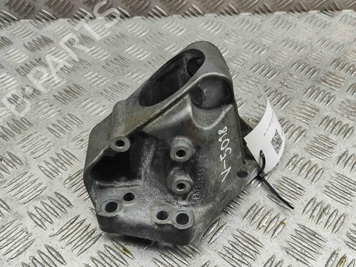 Used Support VOLVO XC40 (536) B3 Mild-Hybrid (163 hp) 28562489