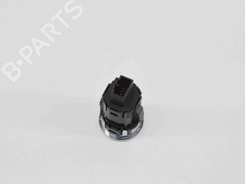 Switch VOLVO XC40 (536) T5 AWD | BP13029836I30