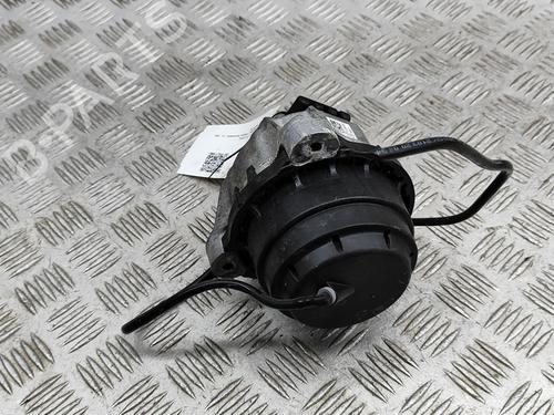 Used Engine mount BMW X5 (G05, F95) xDrive 45 e Plug-in-Hybrid (394 hp) 26240094