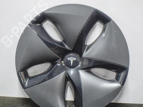 Used Hub cap Hub cap TESLA MODEL 3 (5YJ3) EV AWD (351 hp) 27748117 27748117