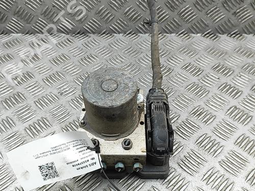 Used ABS pump ABS pump MERCEDES-BENZ VITO Van (W447) 114 CDI (447.601, 447.603, 447.605) (136 hp) 33381797 33381797