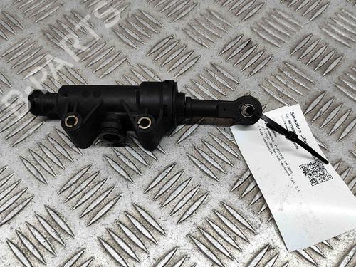 Used Clutch slave cylinder PORSCHE 911 (996) 3.4 Carrera (301 hp) 16348865
