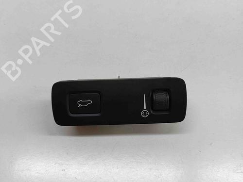 Switch VOLVO V60 II (225) B6 Mild-Hybrid AWD | BP29459335I30 