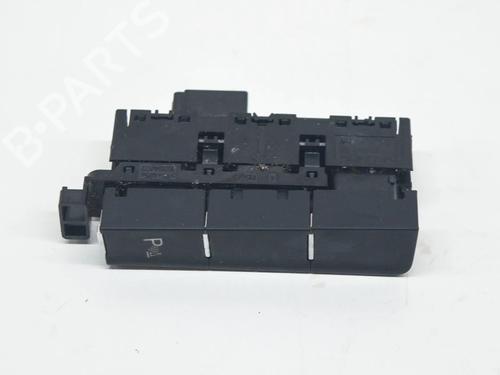 Used Switch Switch VW GOLF VII (5G1, BQ1, BE1, BE2) 2.0 GTD (184 hp) 10399866 10399866