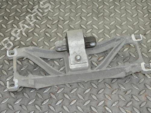 Used Gearbox mount Gearbox mount JAGUAR S-TYPE II (X200) 2.7 D (207 hp) 33380569 33380569