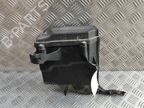 Used Fuse box MERCEDES-BENZ E-CLASS (W213) E 220 d (213.004) (194 hp) 27607930