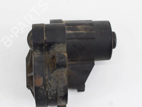 Used Electric handbrake VW GOLF VII (5G1, BQ1, BE1, BE2) 1.6 TDI (105 hp) 15376711