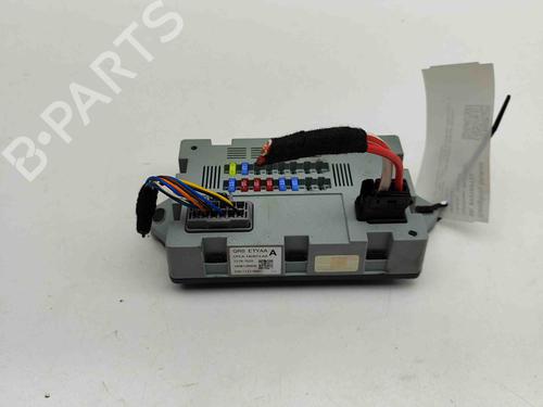 Used Fuse box LAND ROVER RANGE ROVER VELAR (L560) 2.0 D240 SD4 4x4 (241 hp) 29392411