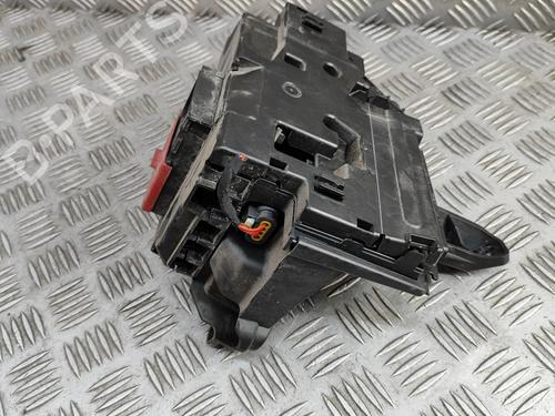 Used Fuse box Fuse box MERCEDES-BENZ E-CLASS (W213) E 220 d (213.004) (194 hp) 27607922 27607922